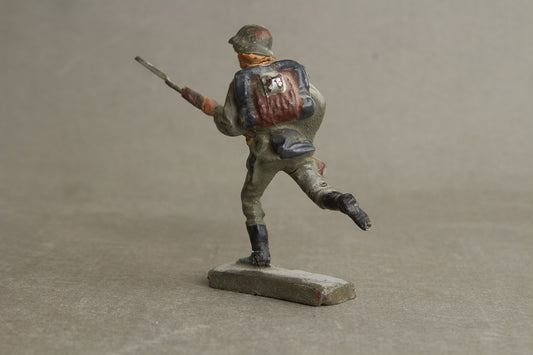 WW2 Tysk Lineol Legetøjssoldat. Original.