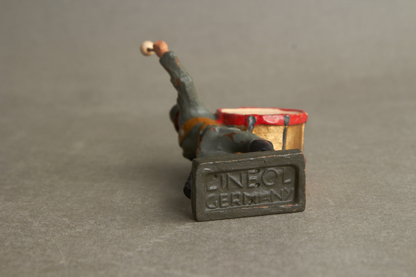 WW2 Tysk Lineol Legetøjssoldat. Original.