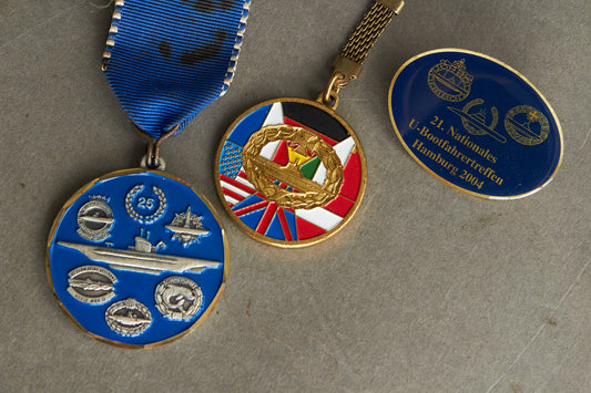 WW2 Tysk Kriegsmarine Ubåds Veteranforeningspins fra 1950'erne og frem. Original.