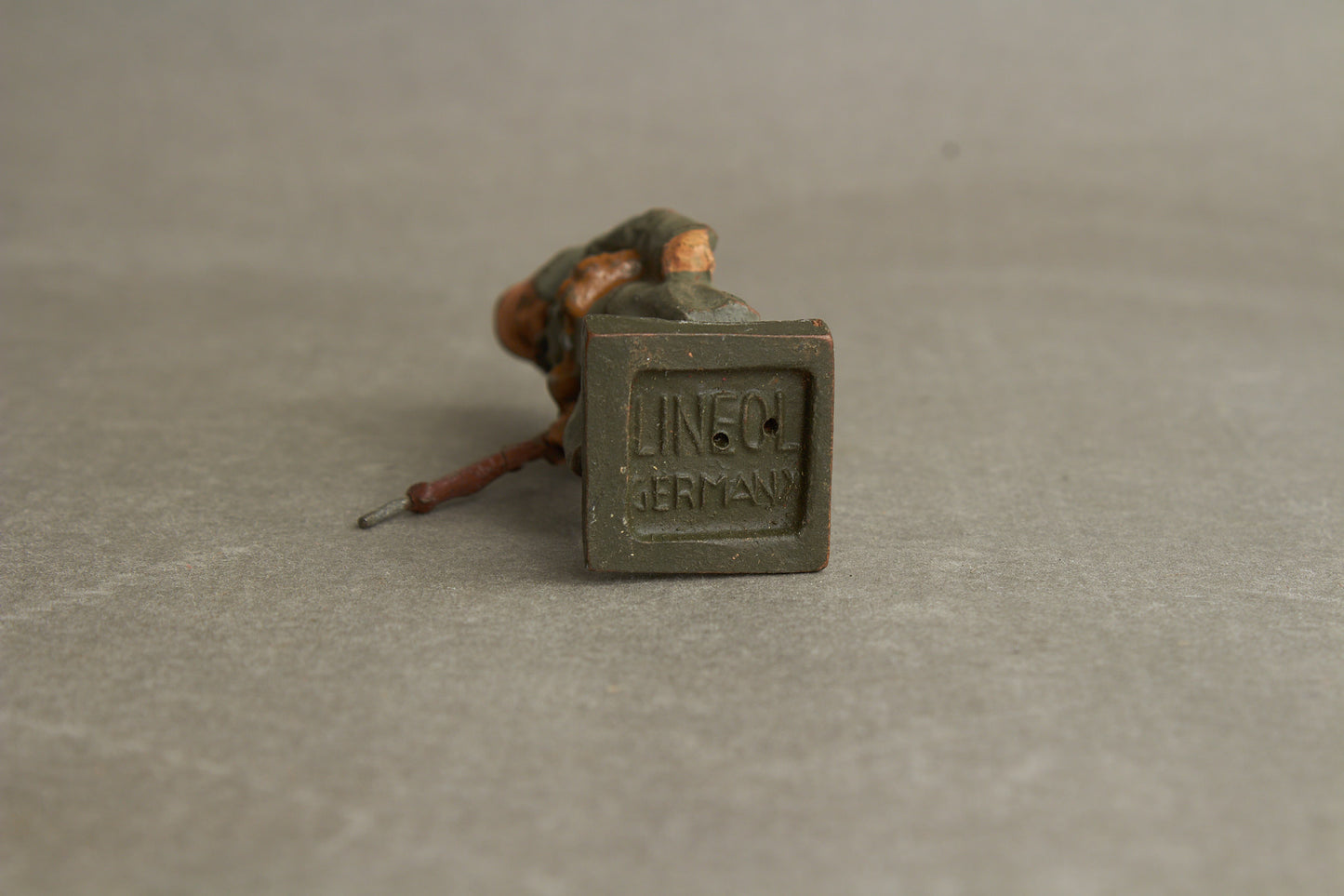 WW2 Tysk Lineol Legetøjssoldat. Original.