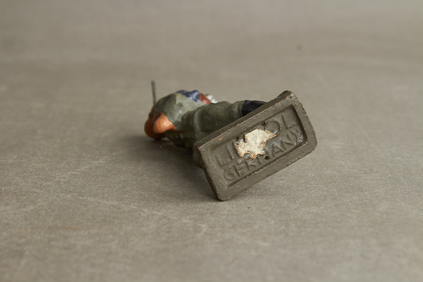 WW2 Tysk Lineol Legetøjssoldat. Original.