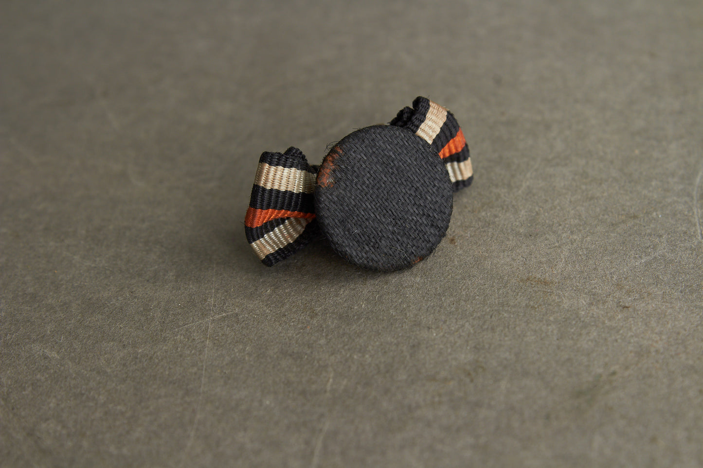 WW1/WW2 Tysk Knaphuls Spange. Jernkors og Frontkæmper. Original.