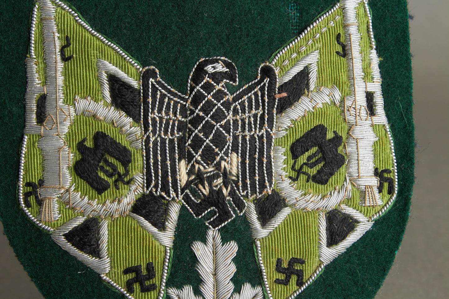 WW2 Tysk "Fahnenträger" Ærmemærke. Meget veludført kopi (museums kvalitet).