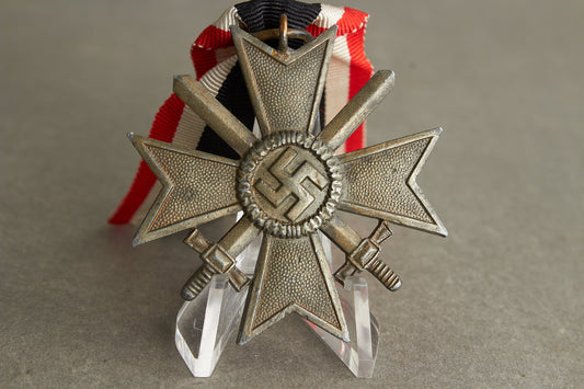 WW2 Tysk KVK 2. Kl. m. Sværd. Original.