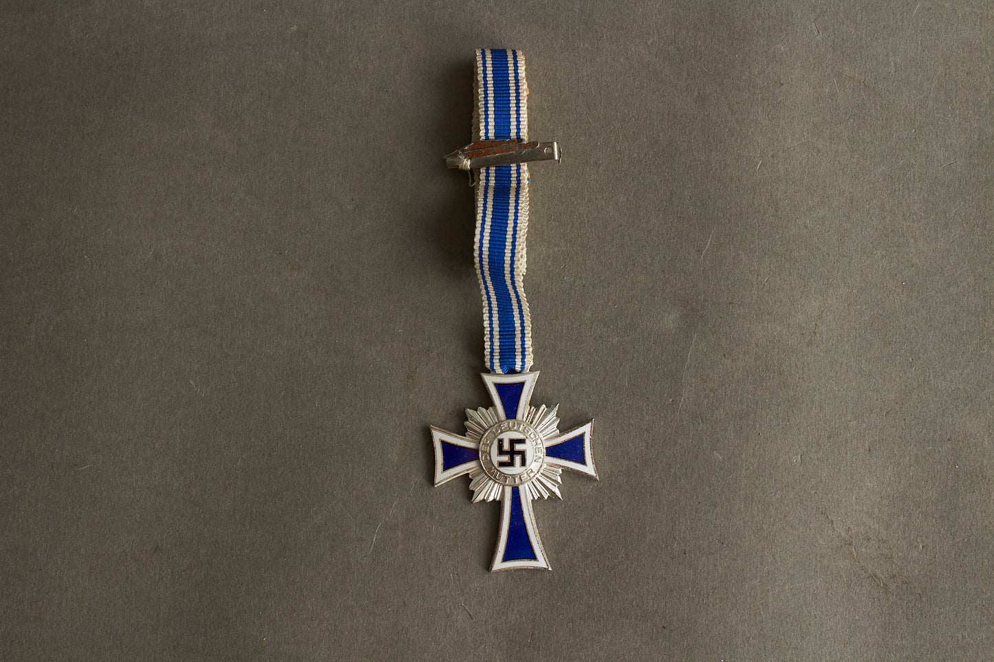 WW2 Tysk Mutterkreuz i Sølv. Mint stand. Original.