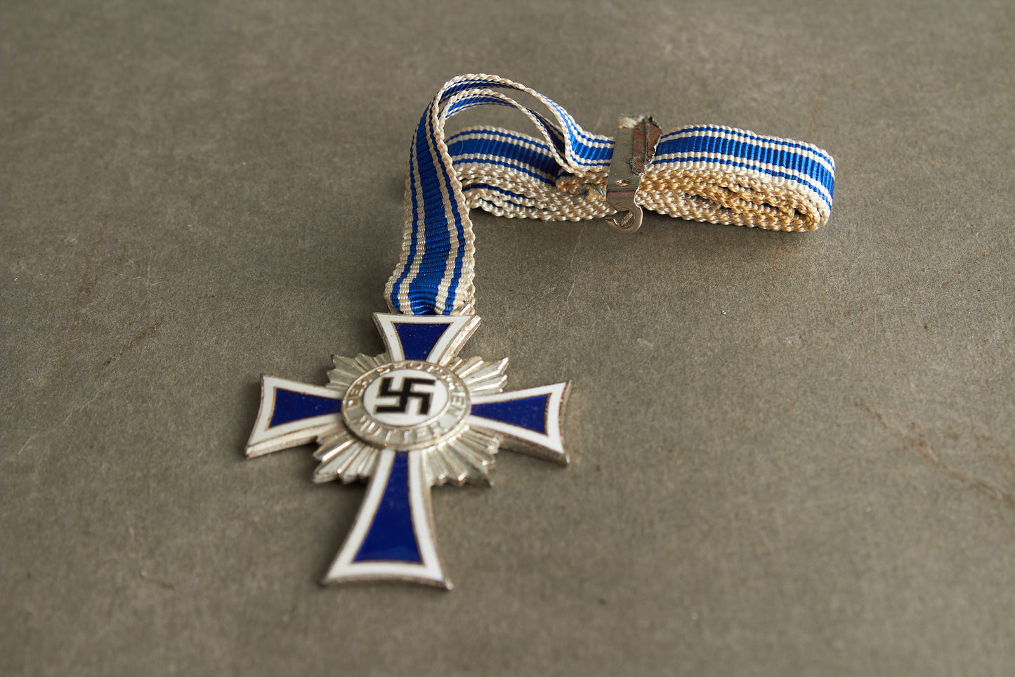 WW2 Tysk Mutterkreuz i Sølv. Mint stand. Original.