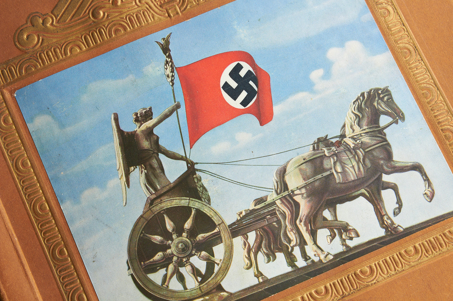 WW2 Tysk NSDAP "Cigaretten Album" "Kampf um's Drittes Reich". Næsten komplet. Original.