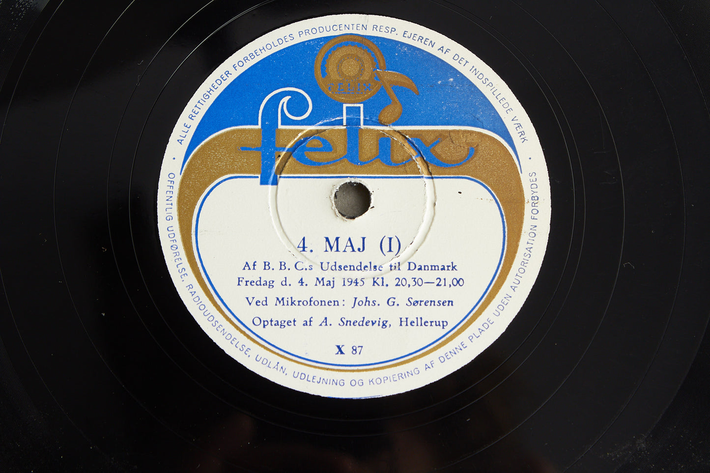 WW2 Dansk 4. Maj LP Plade med BBC Frihedsbudskab 4. maj 1945. Original.