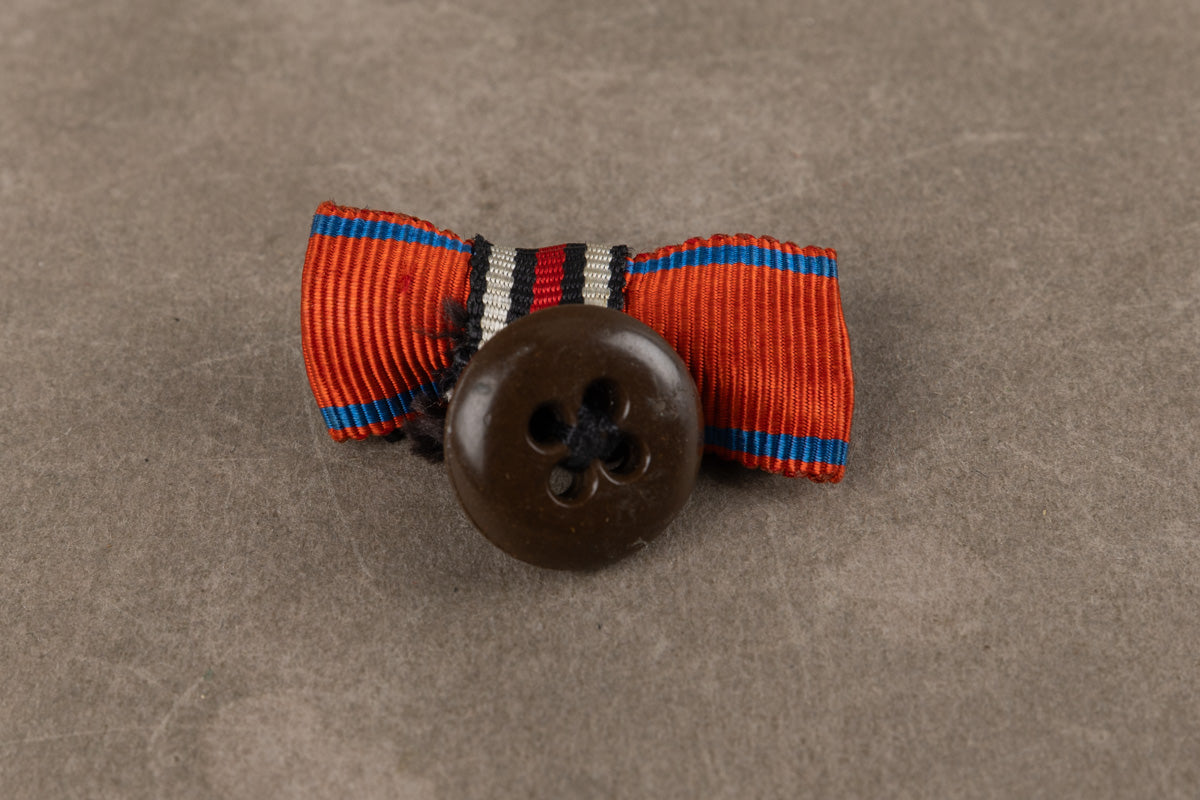 WW1/WW2 Tysk Knaphul spange. Original.