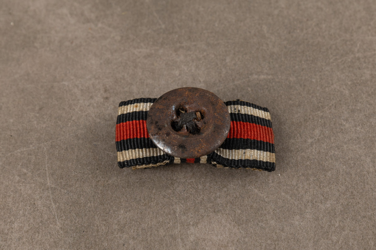 WW1/WW2 Tysk Knaphul spange. Original.