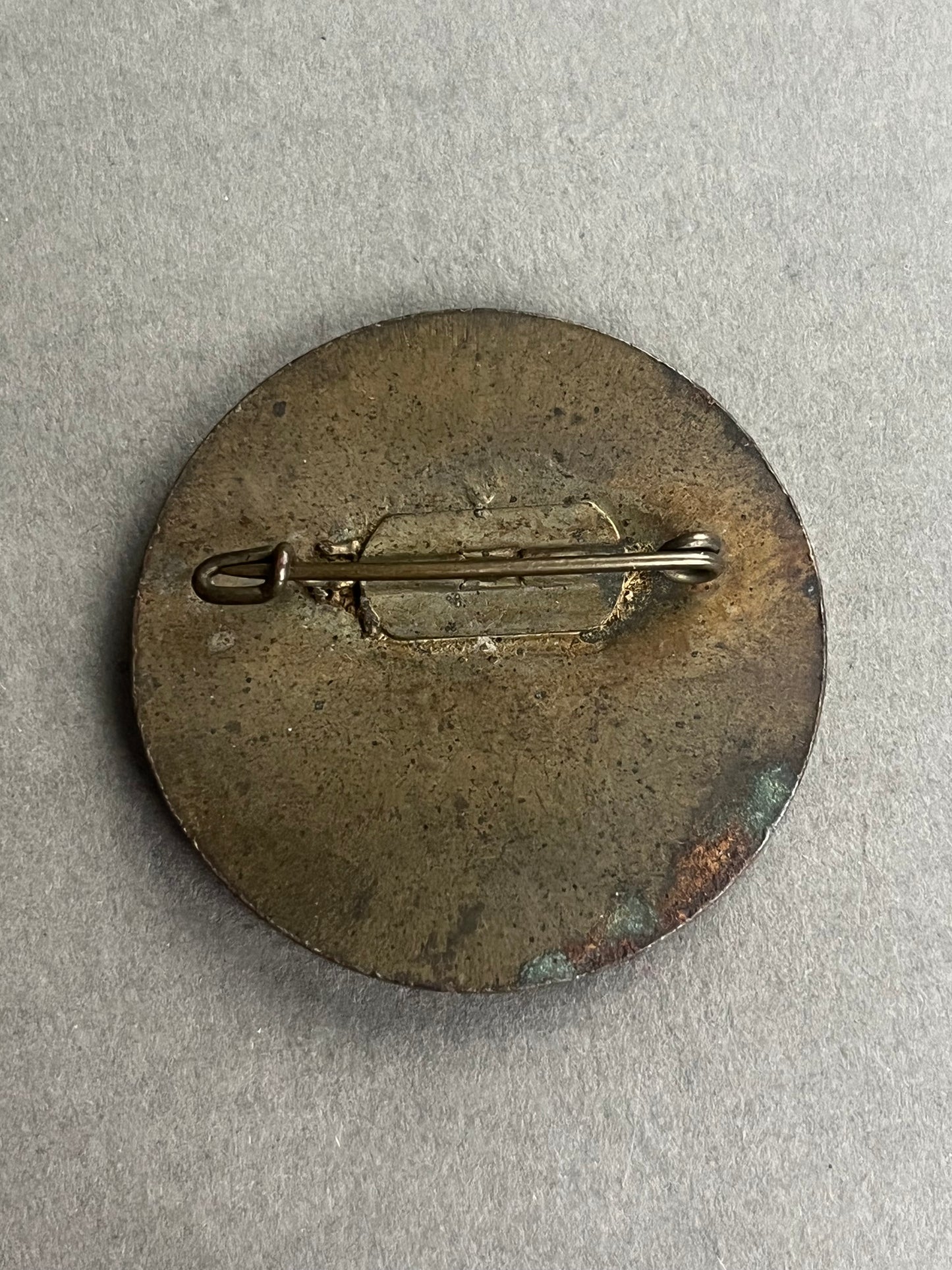 WW2 Tysk "Reichsparteitag 1935" Tinnie. Tung udførsel. Original.