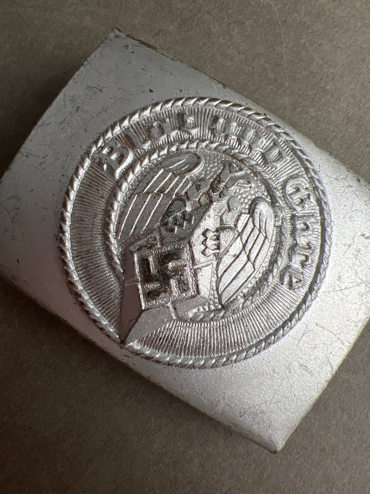 WW2 Tysk HJ Bæltespænde. Efter vores mening efterkrigs.