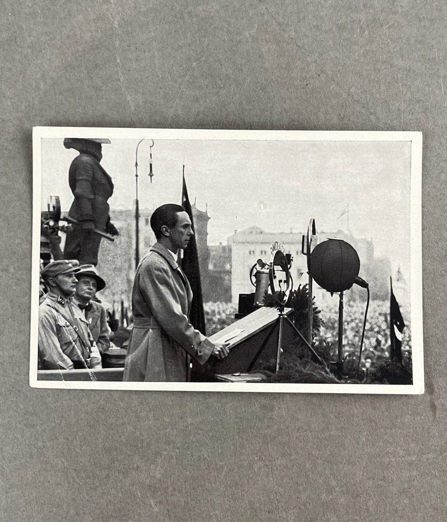 WW2 Tysk "Cigaretten Album" Billede. Godt Goebbels/SA motiv. Original.