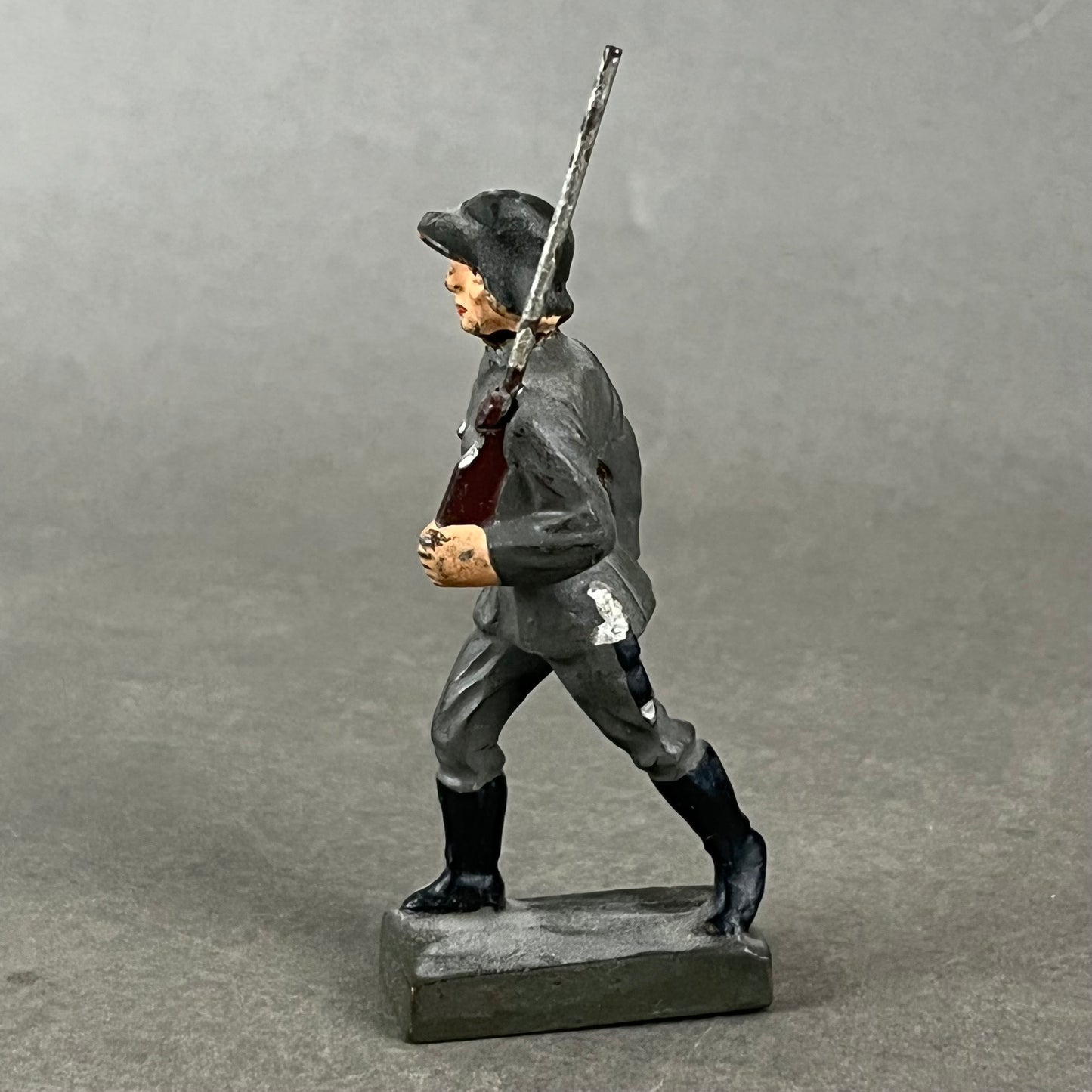 WW2 Tysk Lineol Legetøjssoldat. Original.