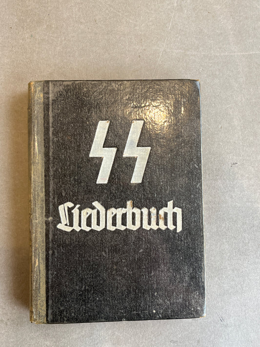 WW2 Tysk Waffen-SS "Liederbuch". Indbundet i beskyttende "bogplast". Original.