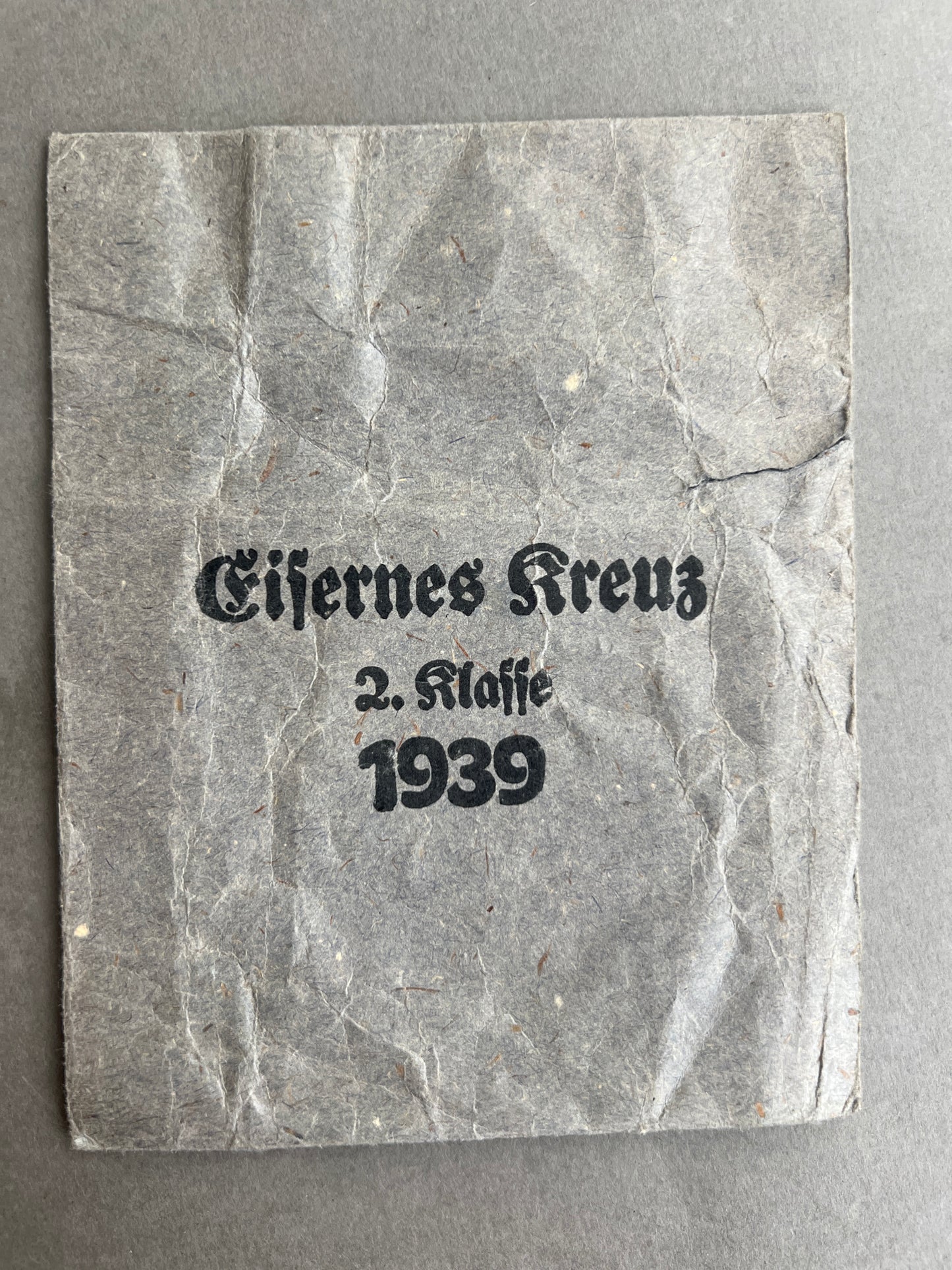 WW2 Tysk Jernkors 2. Klasse Tildelingspose. Fremstiller "Klein & Quenzer". Original.