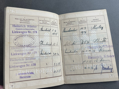 WW2 Tysk Arbeitsbuch. Original.