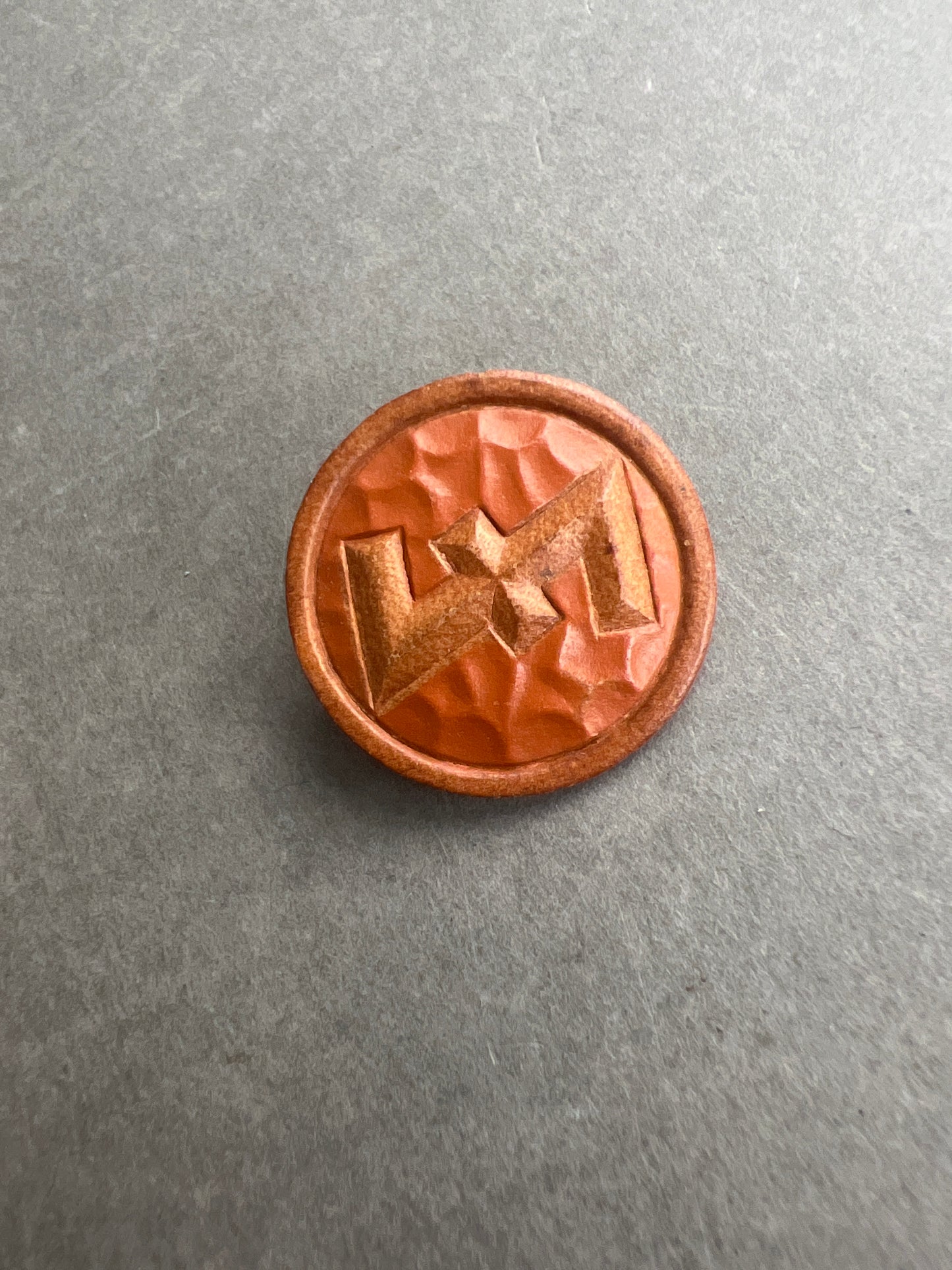 WW2 Tysk WHW Rune-Tinnie. Original.