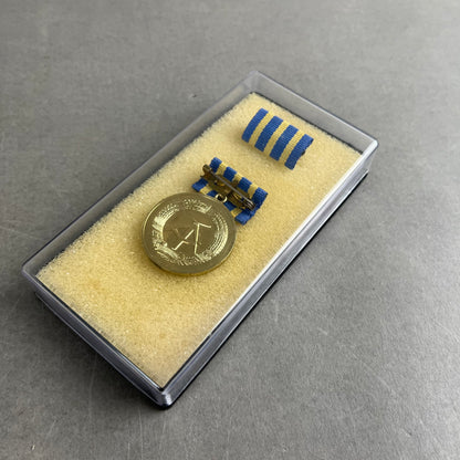 Østtysk DDR Medalje. I æske. Original.