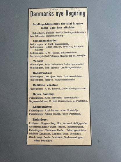 WW2 Dansk Avis Udklip fra maj 1945 med "Samlingsregeringen" efter 2 verdenskrig. Original.