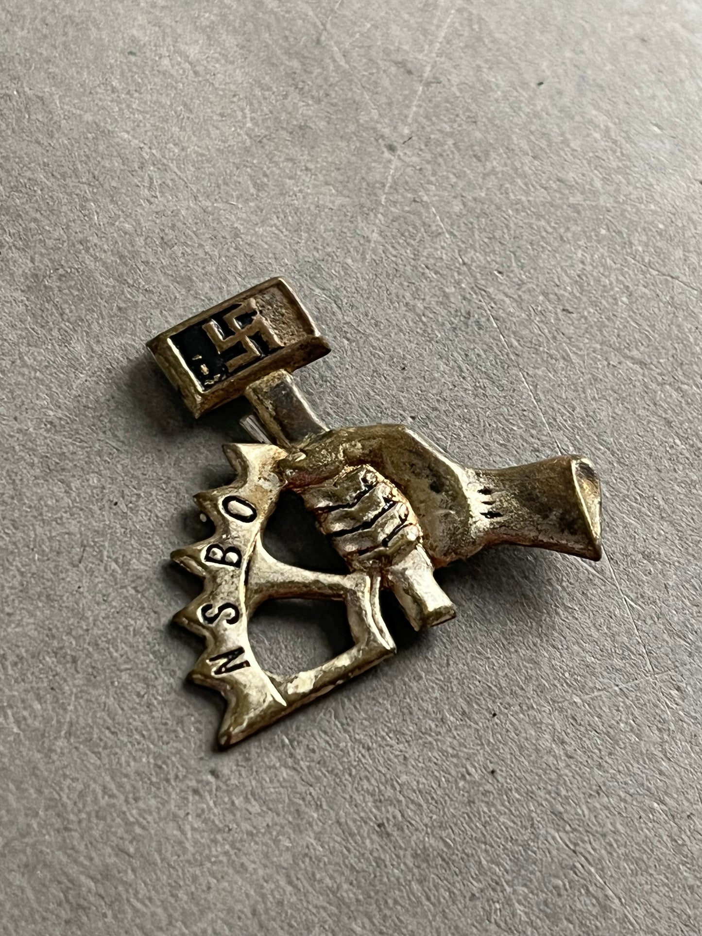 WW2 NSBO Kasketmærke. Original.