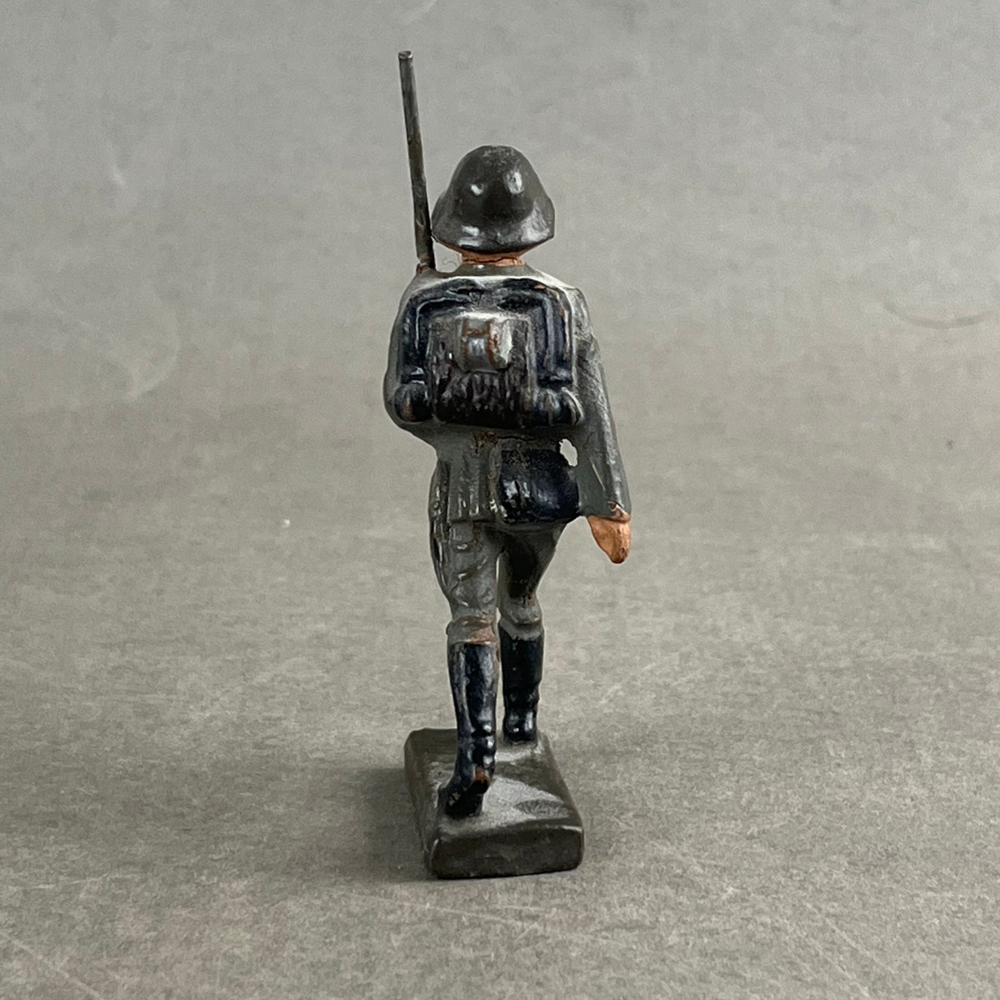 WW2 Tysk Lineol Legetøjssoldat. Original.