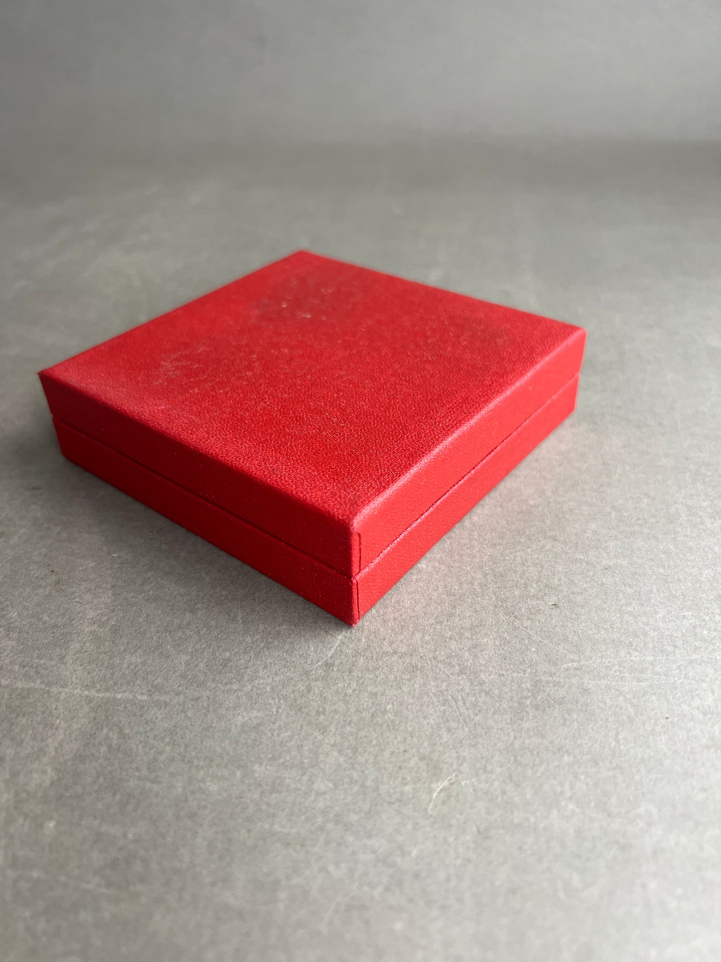 Østtysk DDR NVA Militær Erindringsmønt i æske. Original.