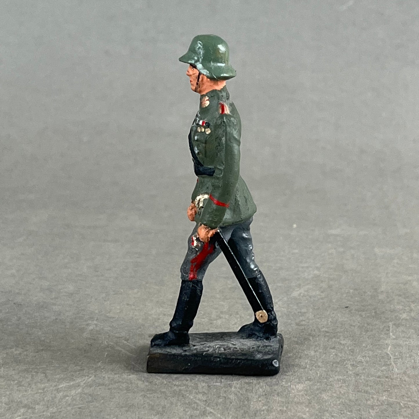 WW2 Tysk Lineol Legetøjssoldat. Original.