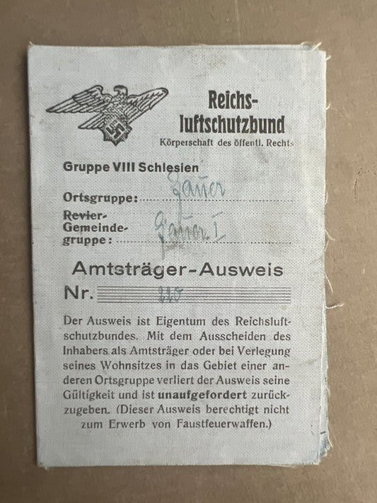WW2 Tysk "Reichsluftschutzbund Ausweis". Original.
