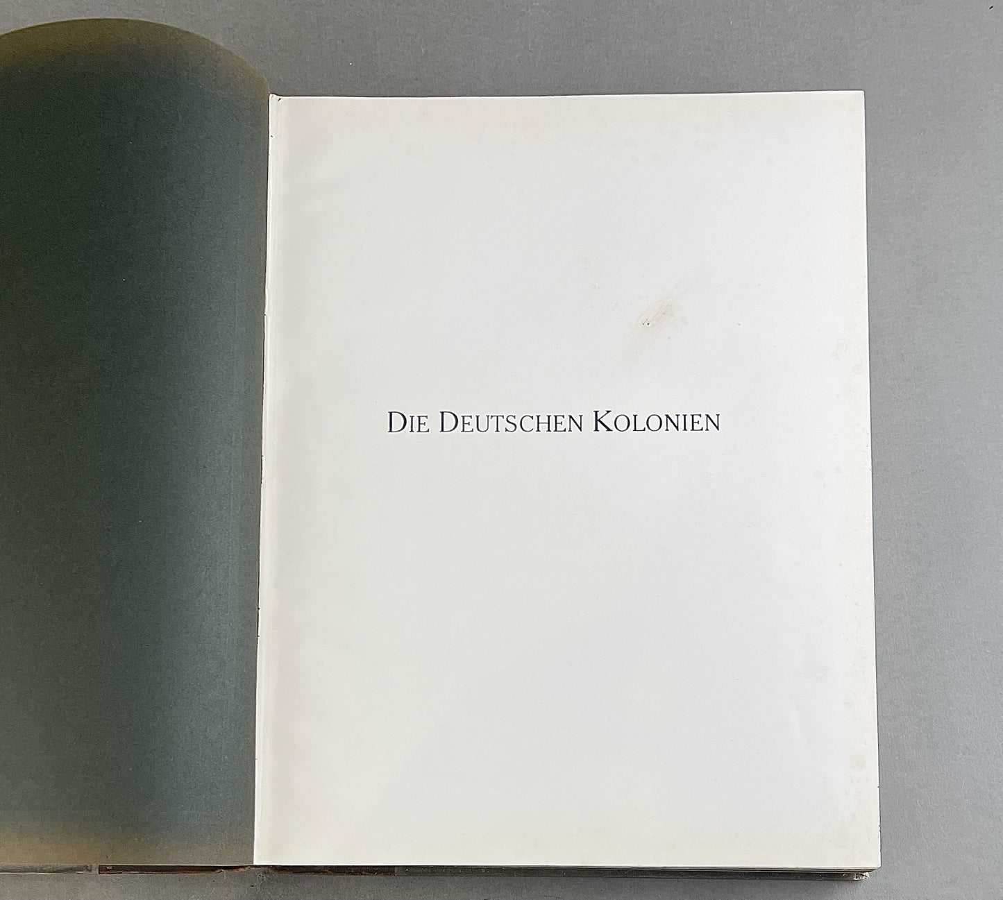 WW1/WW2 Tyske Bøger "Die Deutsche Kolonien. Store(A3), tykke og dekorative. Original.