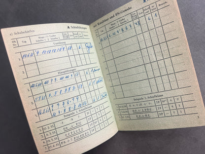 Vesttysk "Polizei Schiessbuch". Original.