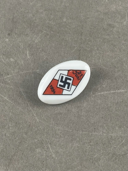 WW2 Tysk HJ Medlemsmærke. Original.