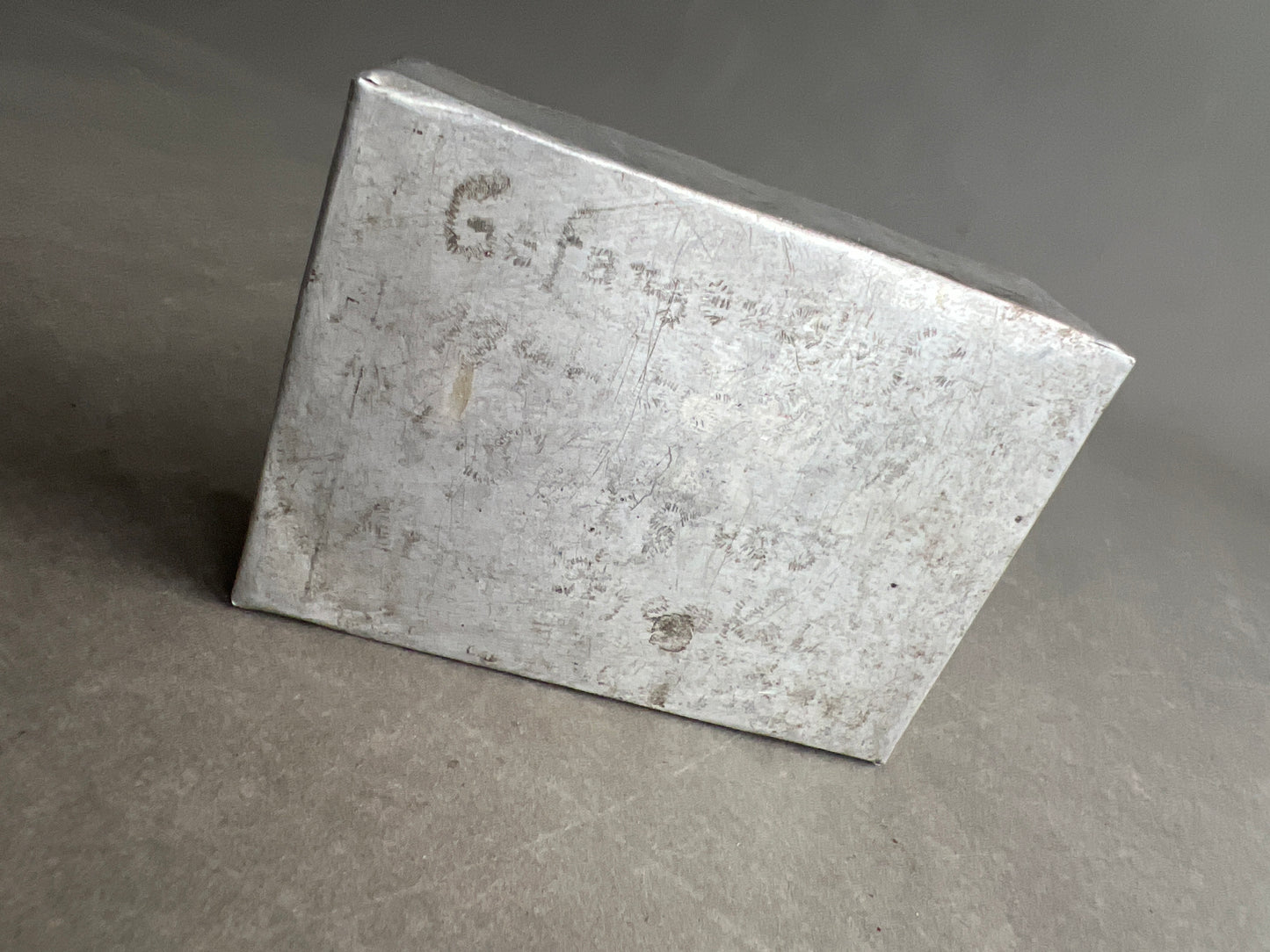 WW2 Tysk Krigsfangenskab æske. Lavet i zink. Original.