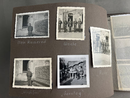 WW2 Tysk Kriegsmarine Fotoalbum. Gode billeder af soldater, skibe, træning, mv. 59 billeder. Original.