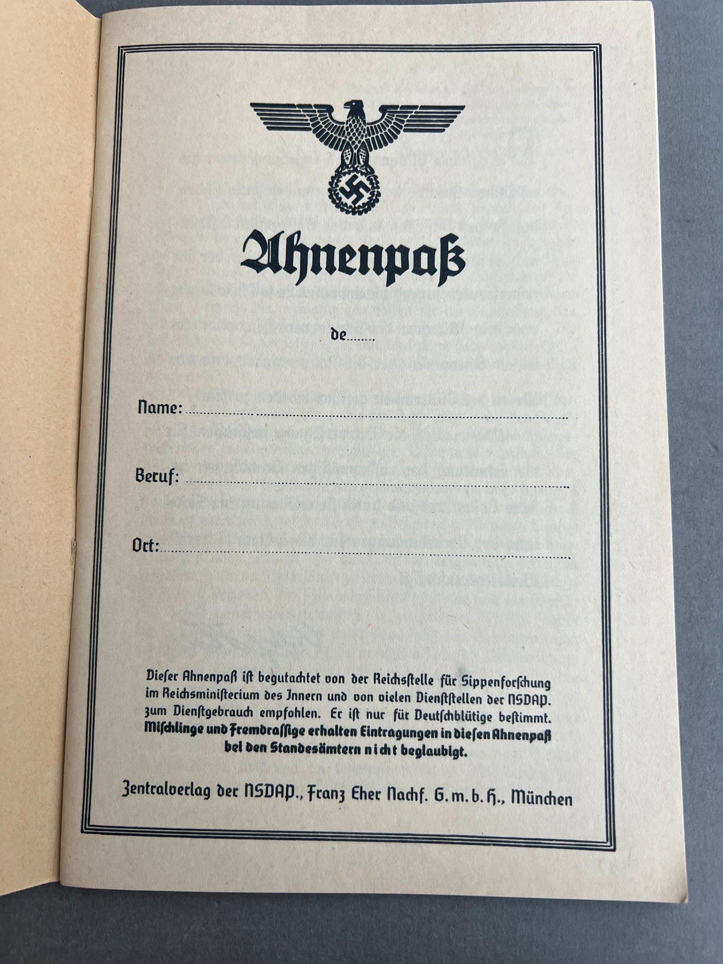 WW2 Tysk NSDAP "Ahnenpass". Sjælden. Original.