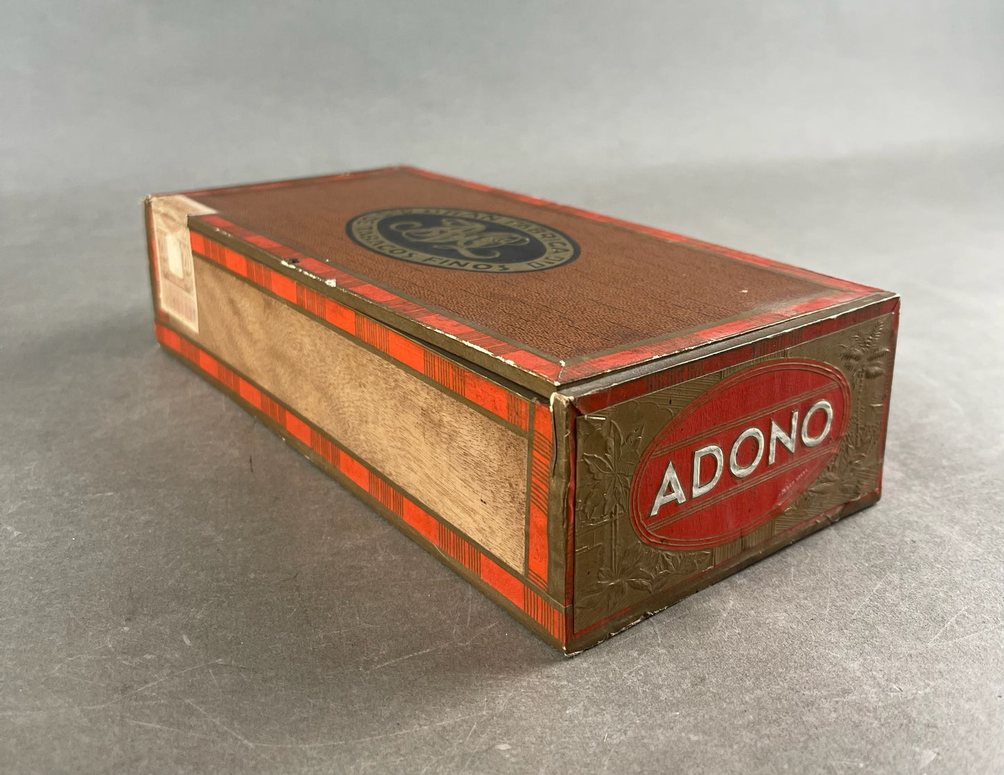 WW2 Tysk Cigar æske. Med banderole. Original.