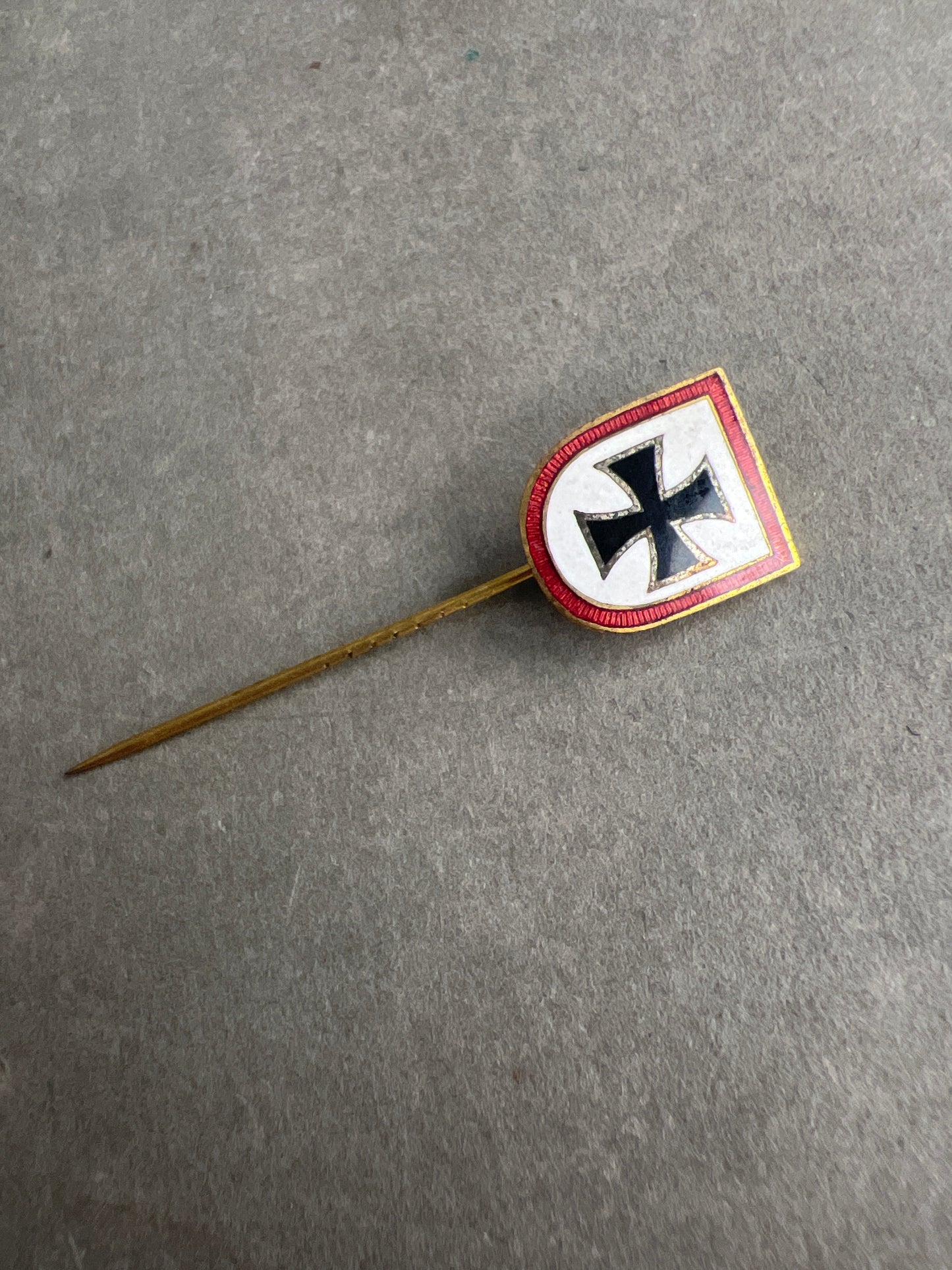 WW2 Tysk Soldater Veteranforenings nål i Emalje (DRK, NS-RKB, Kyffhäuser mv.). Original.