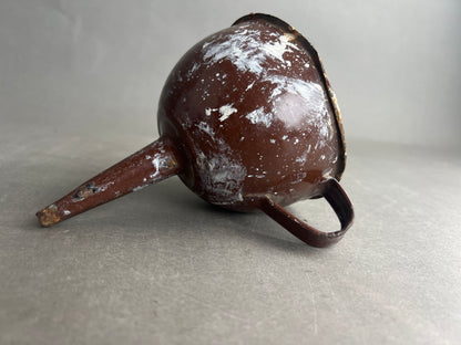 WW2 Tysk Genbrugt Gasmaske filter til at lave en tragt. Original.