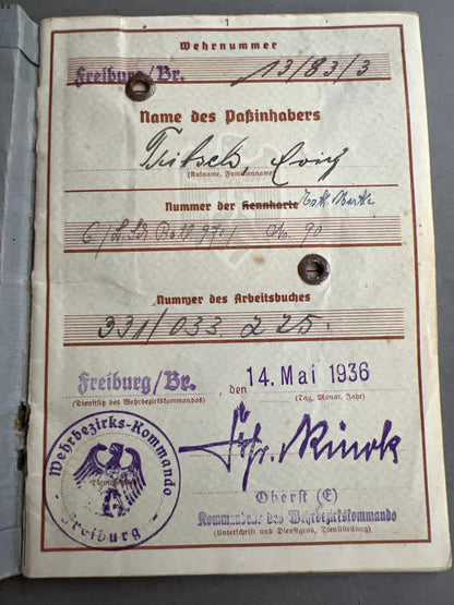 WW2 Tysk Wehrpass Lot fra en Gefreiter. Original.