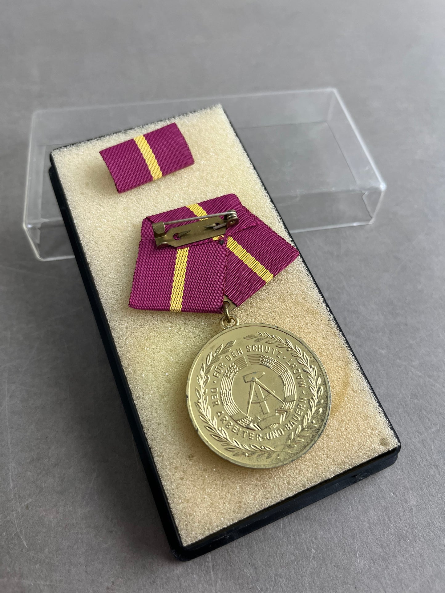 Østtysk DDR Medalje. I æske. Original.