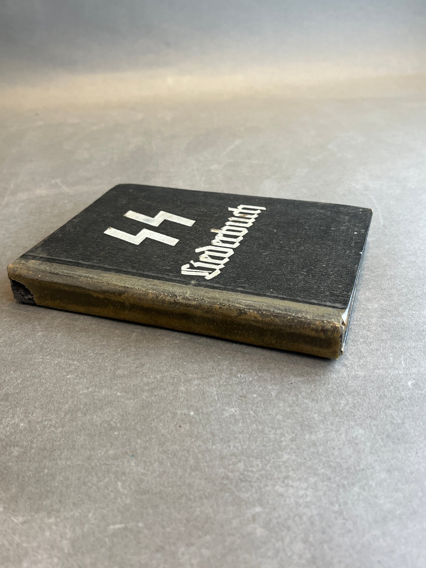 WW2 Tysk Waffen-SS "Liederbuch". Indbundet i beskyttende "bogplast". Original.