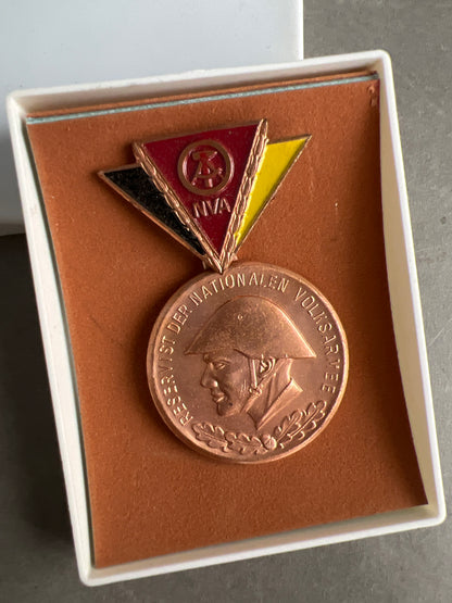 Østtysk DDR Medalje i æske. Original.