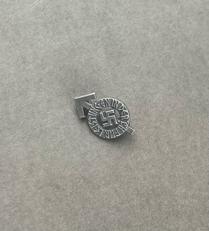 WW2 Tysk "HJ-Leistungsabzeichen" i Sølv Miniature. Original.