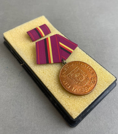 Østtysk DDR Medalje i Æske. Original.