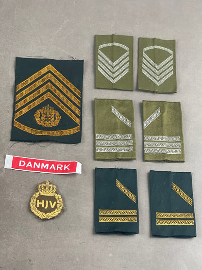 Blandet Lot af Danske Militær Stofmærker. Original.