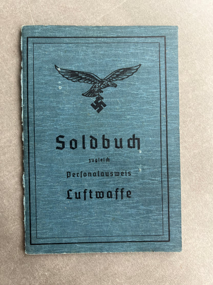WW2 Tysk Senkrigs Luftwaffe Soldbuch. Original.
