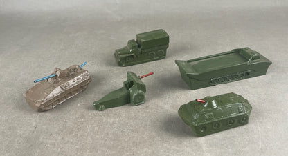 Østtysk DDR Køretøjs modeller til brug på kort/strategikort. Original.