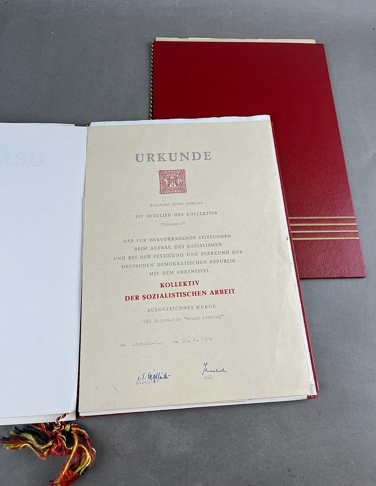 Østtysk DDR Urkunde/Medalje Lot. Original.