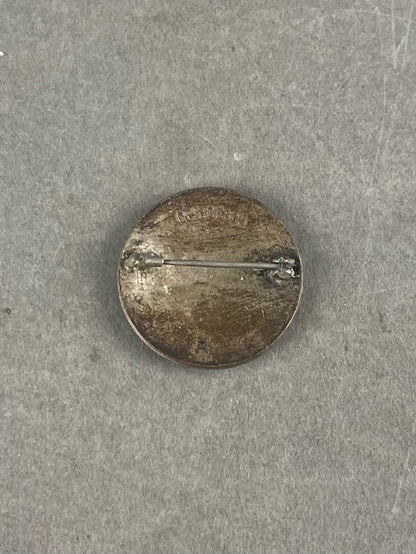 WW2 Tysk DRK (Deutsches Rotes Kreuz) "Helferin" Broche. Original.