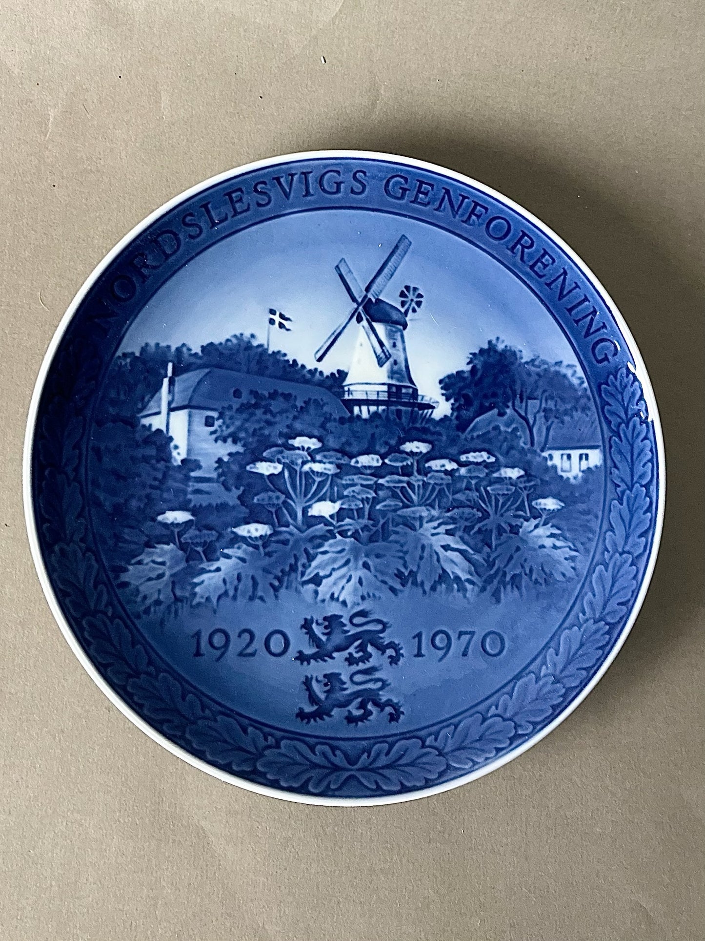 Ældre Dansk Royal Copenhagen Platte af Dybbøl Mølle. Original.